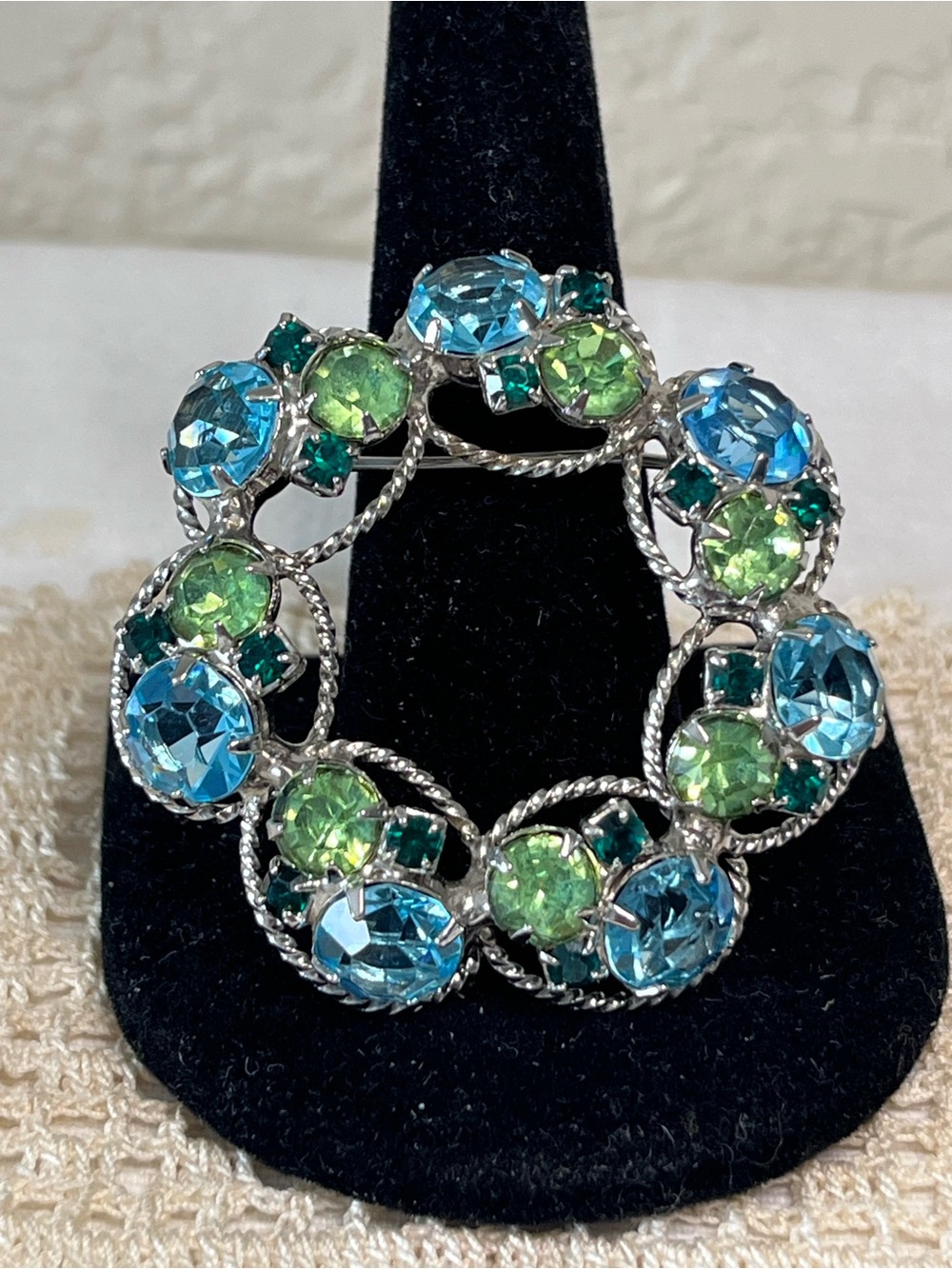 Vintage Juliana Style Blue Green Rhinestone Wreath Brooch Silver Tone